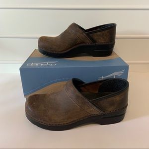 Dansko Professional Clog Antique Brown 39